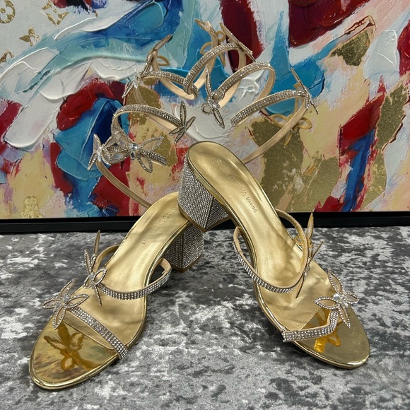 NWOT Elegant Butterfly Gold Strappy Heels - Picture 4 of 8